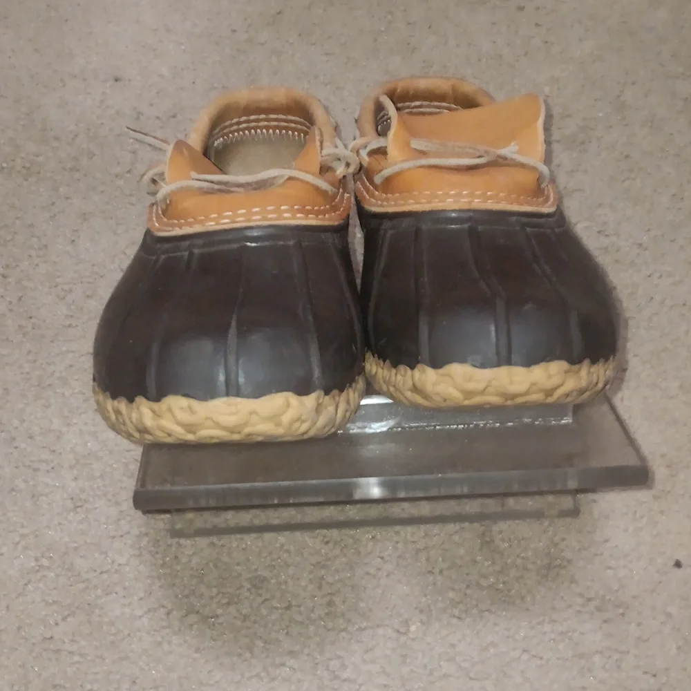 L.L. Bean Black and Tan Rain & Snow Boots - Picture 3 of 11